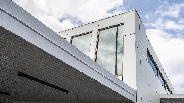 A solar chimney that saves lives and energy