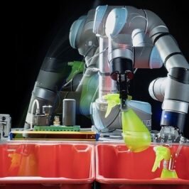 Robots moving a balloon